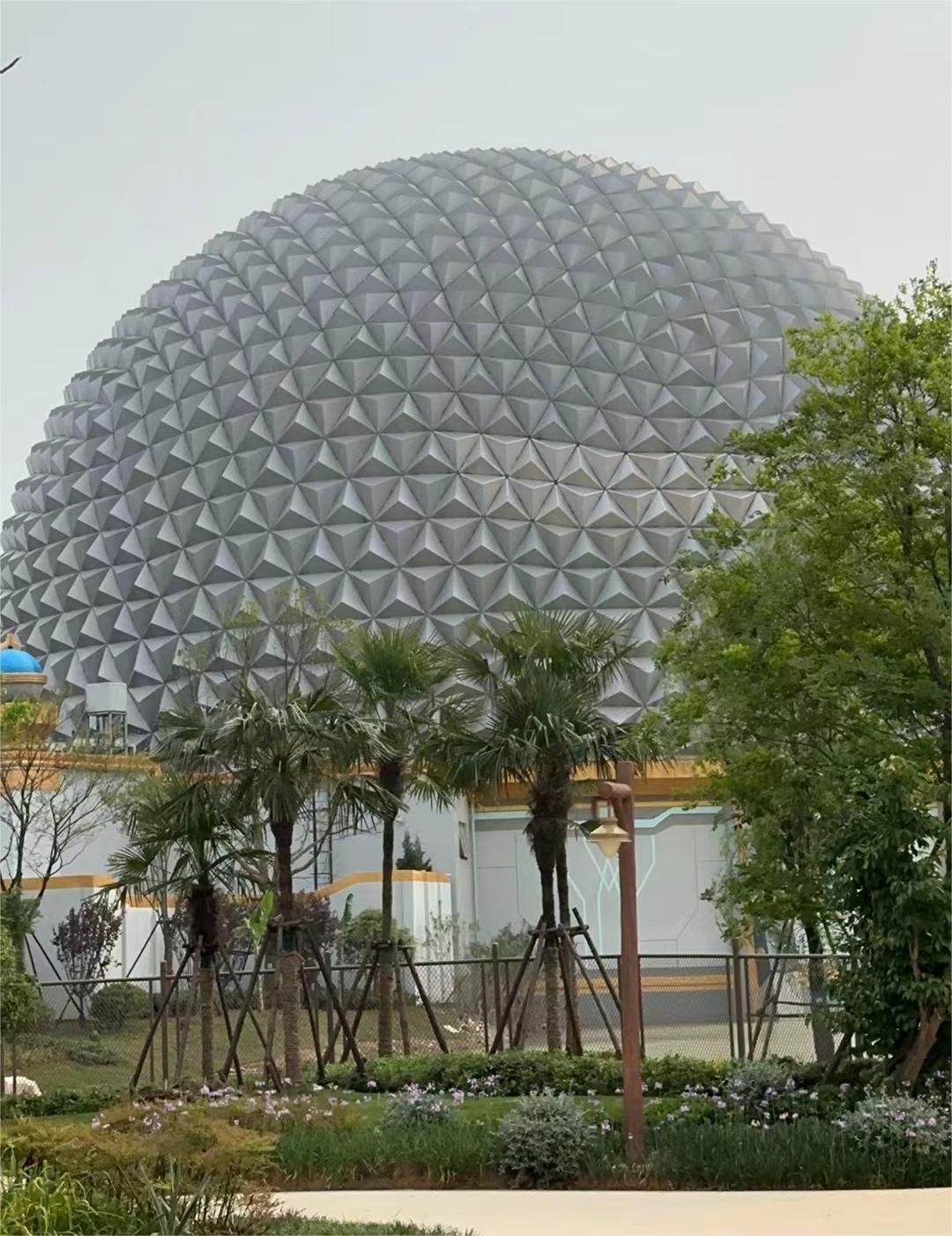 中润飞行影院：奇幻之旅：球形屏幕影院体验
